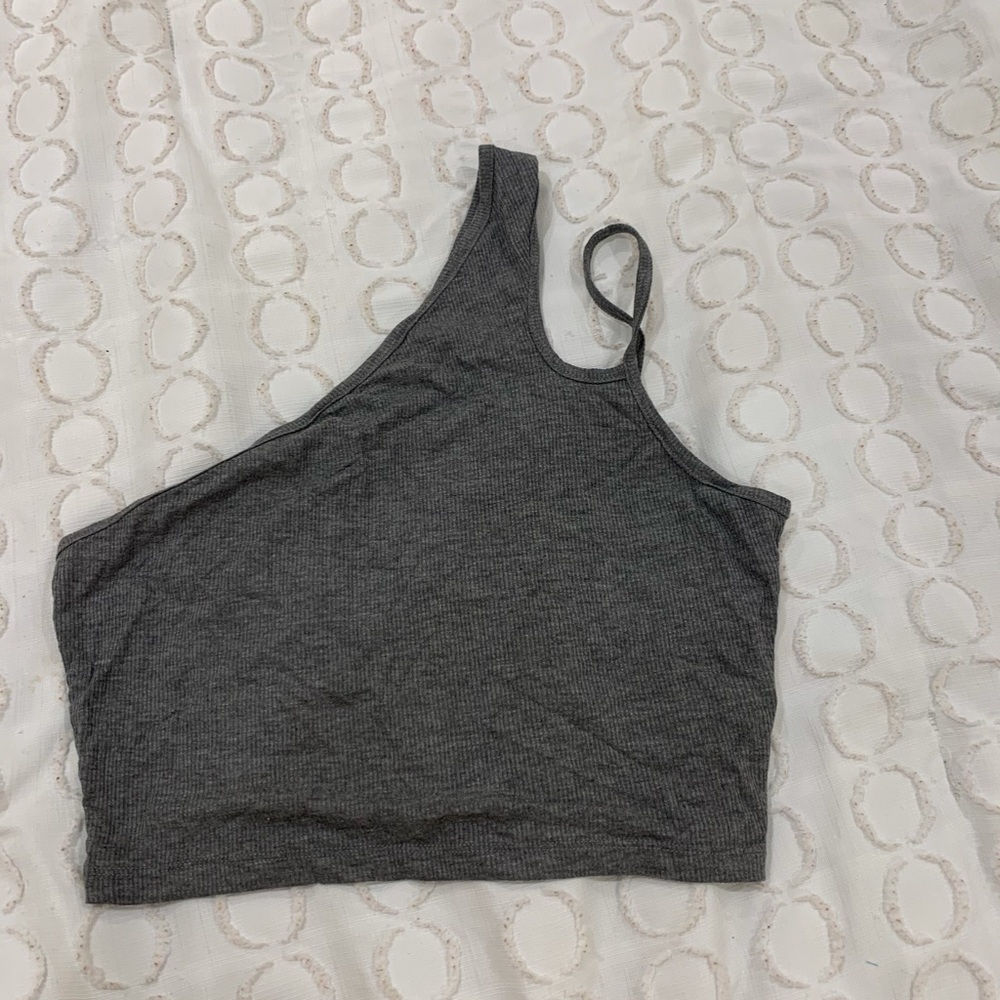 One shoulder crop top